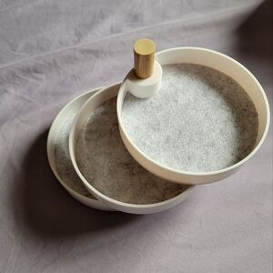 The2Bandits Tiered Catchall Tray Organizer in White